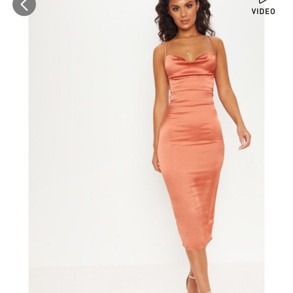 Silk dress - Picture 2 of 2